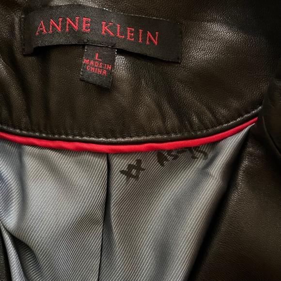 Vintage Leather Jacket - Picture 6 of 7